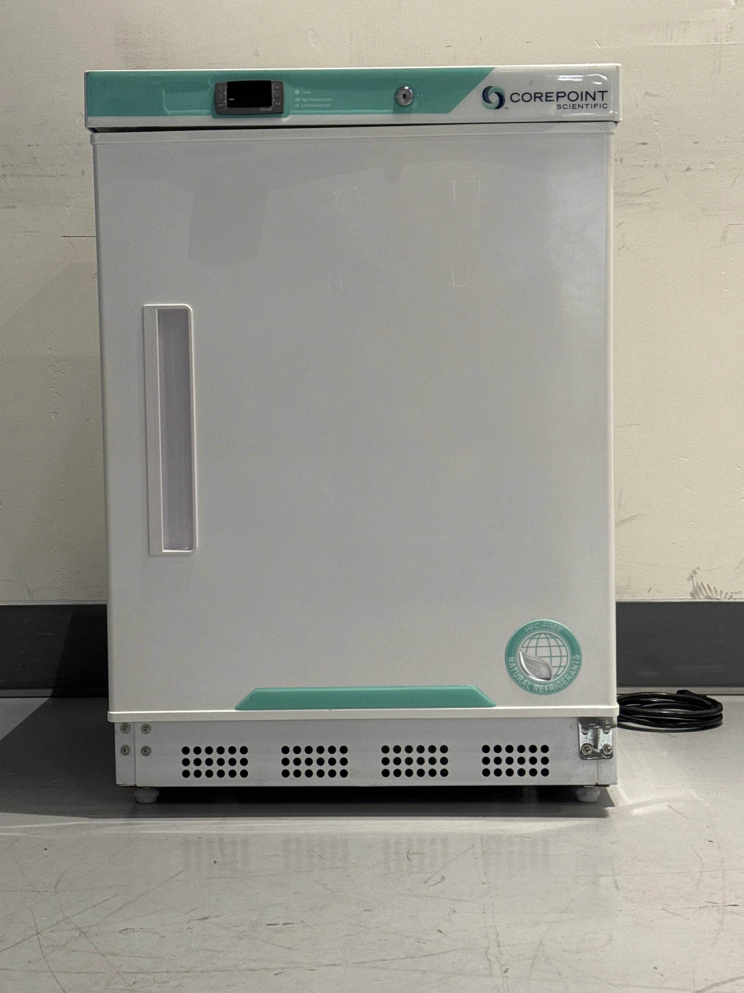 Corepoint Scientific PF051WWW/0M Undercounter Manual Defrost Freezer