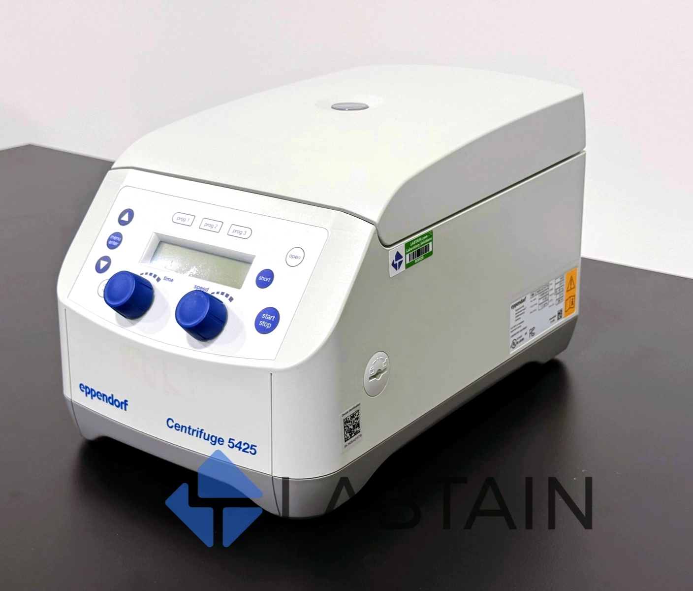 Eppendorf Centrifuge 5425 w/ FA-24x2 Rotor - Used/
