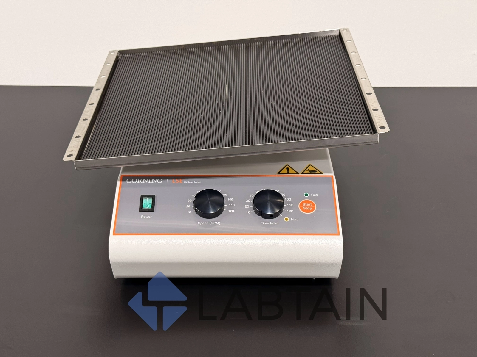 Corning Lifesciences LSE™ Platform Rocker XL | 670