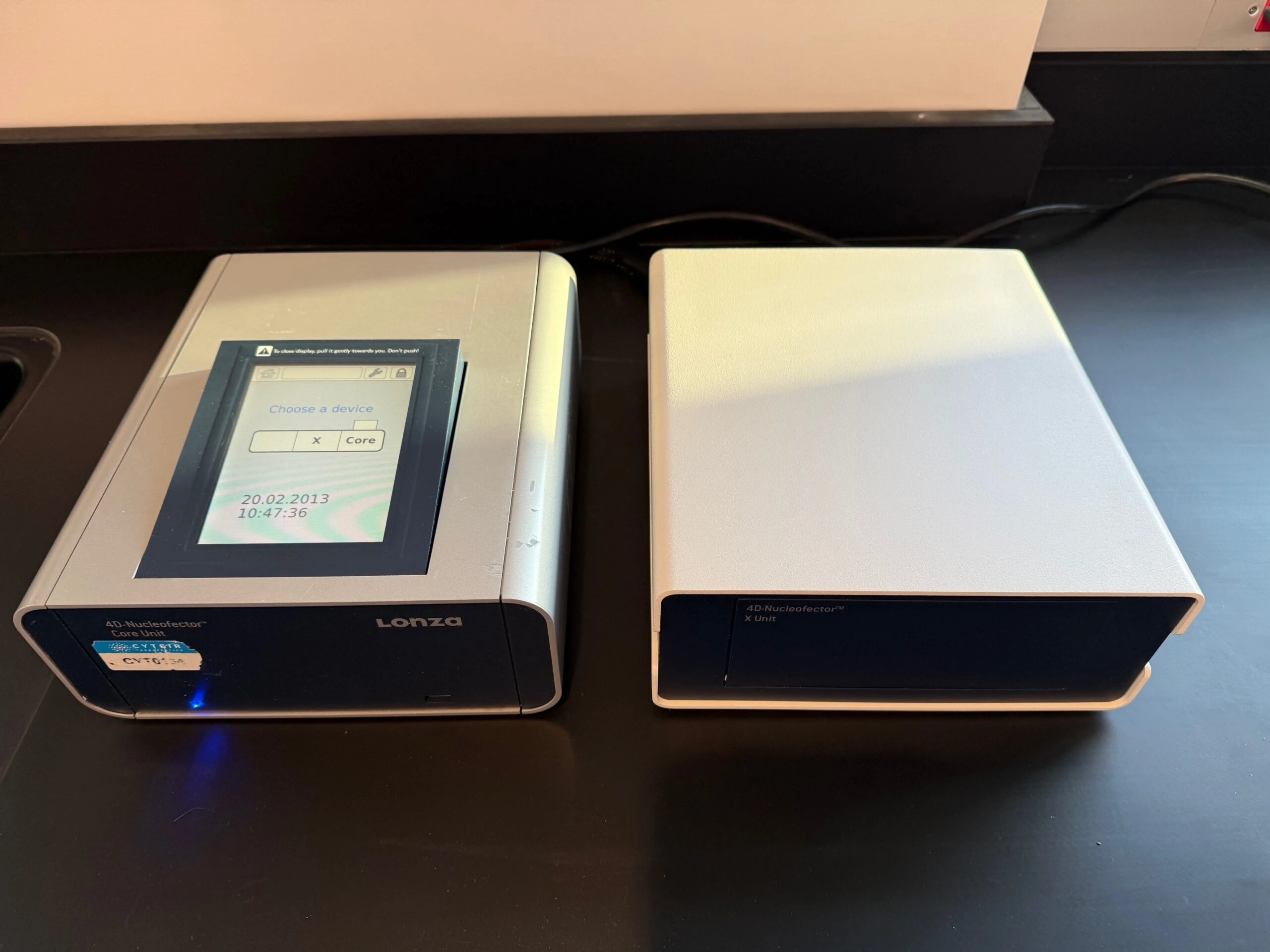 Lonza 4D Nucleofector System Core &amp; X Unit combo Electroporation System