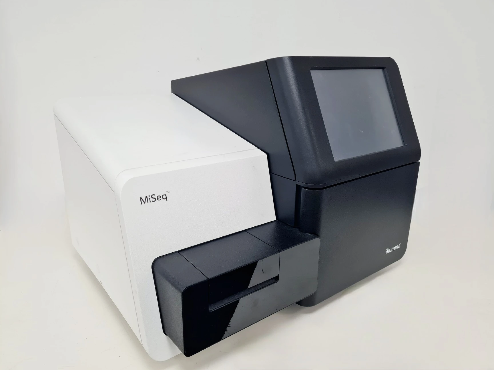Illumina MiSeq Benchtop Gene Sequencer 2015 Lab
