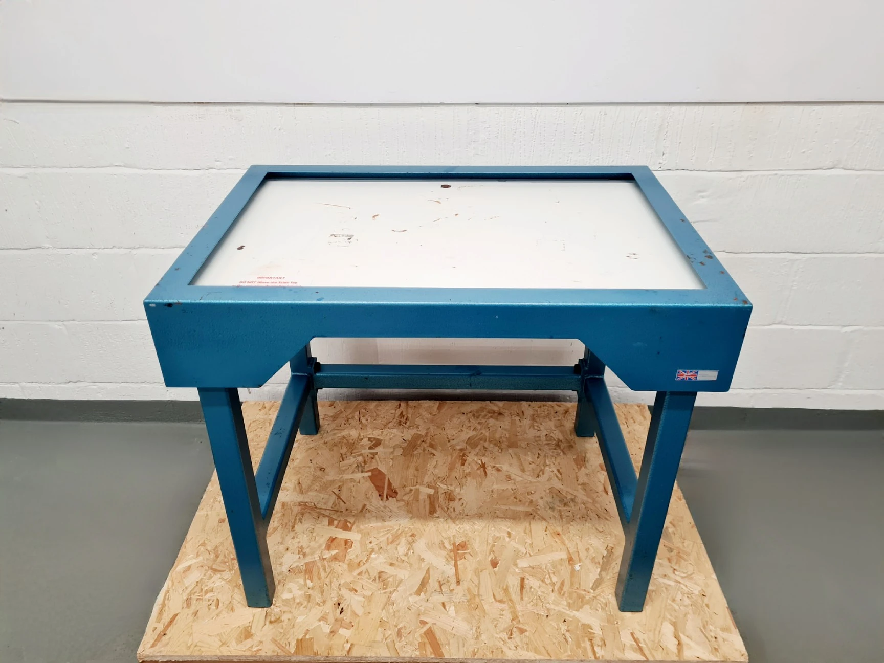 Wentworth Laboratories Model AVT 701 Vibration Isolation Table Lab
