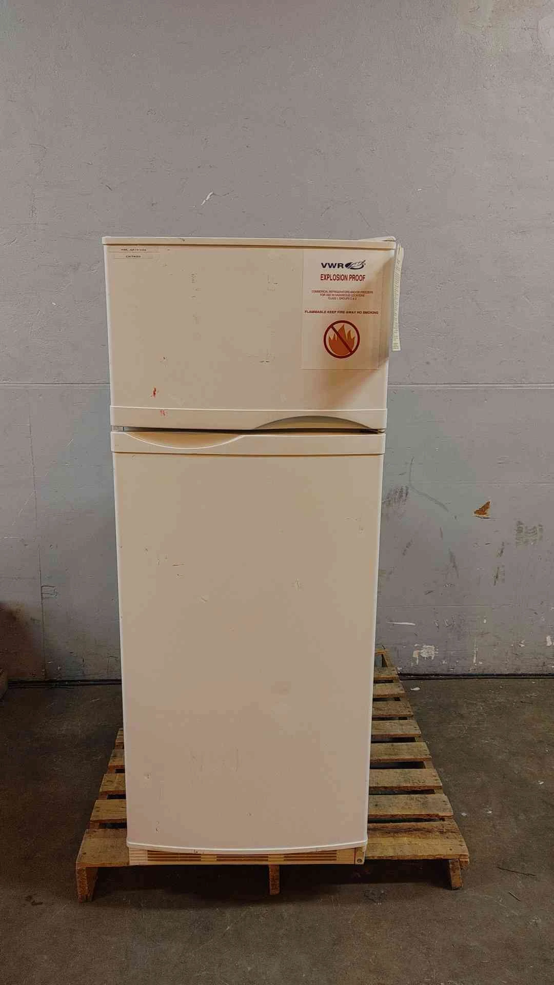VWR Explosion Proof Commercial Refrigerator/Freezer R134A 120V 3551 (108962)
