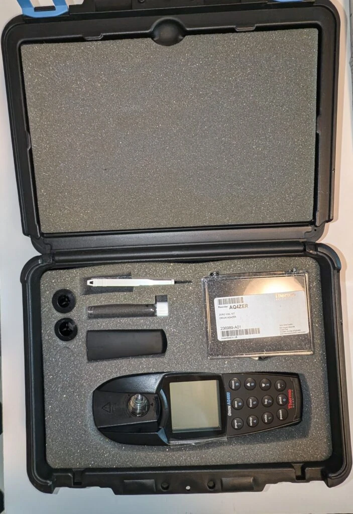 Thermo Scientific Orion AQUAfast AQ4000 Colorimeter and Accessories