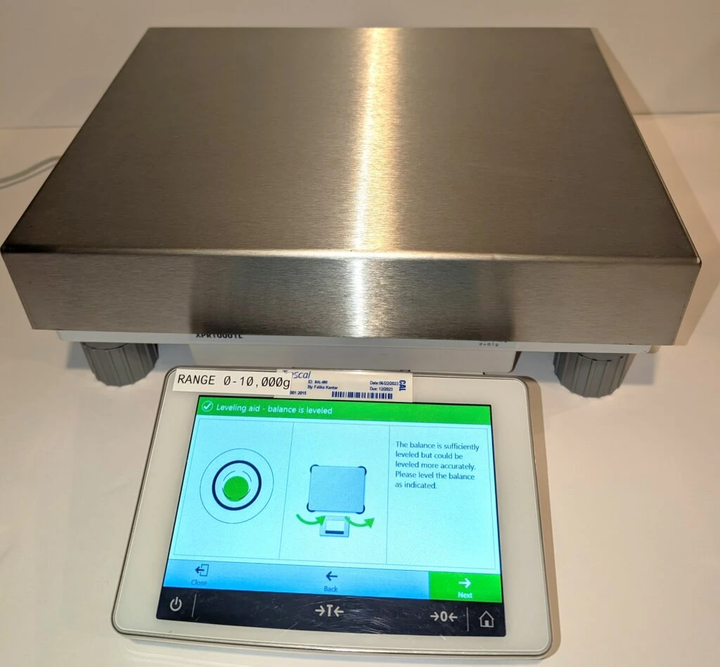 Mettler Toledo, XPR10001L, Precision Balance, 10.1 kg x 0.1 g