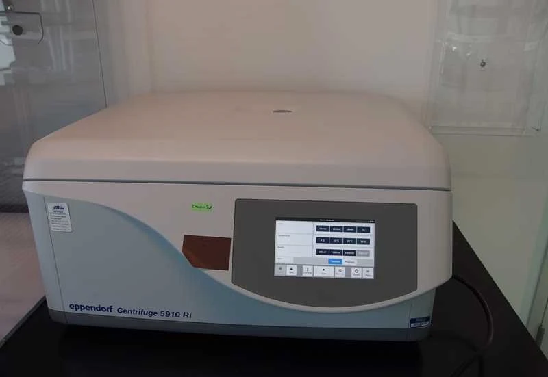 Eppendorf 5910 Ri Refrigerated Centrifuge