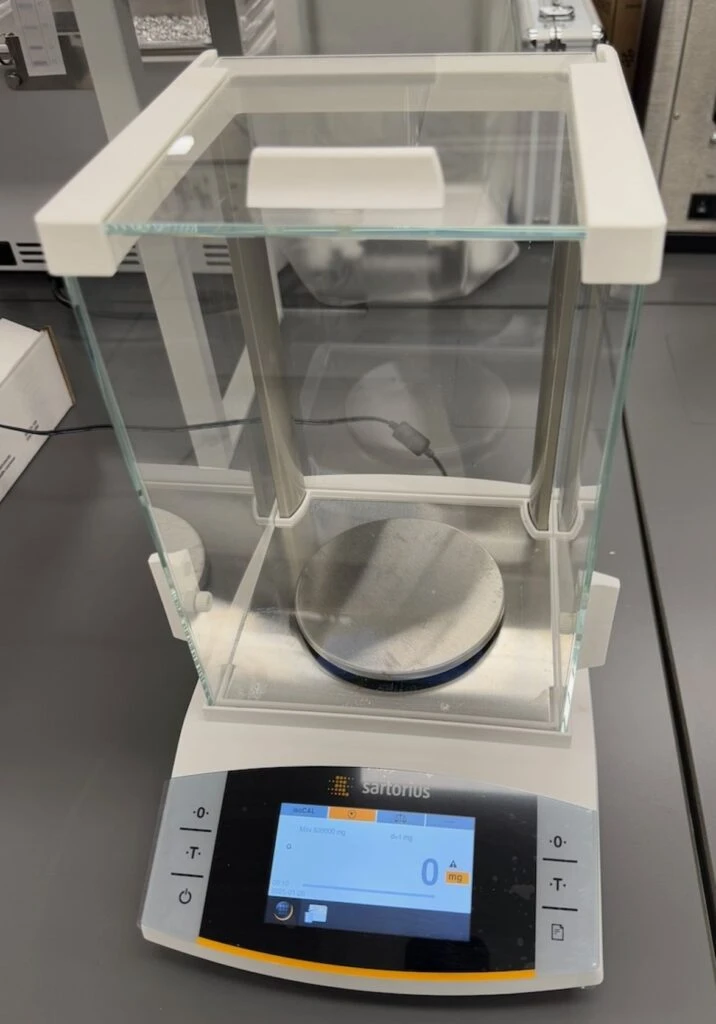 Sartorius Entris II BCA623i-1S Advanced Analytical Balance with Internal Calibration 620 g x 1 mg