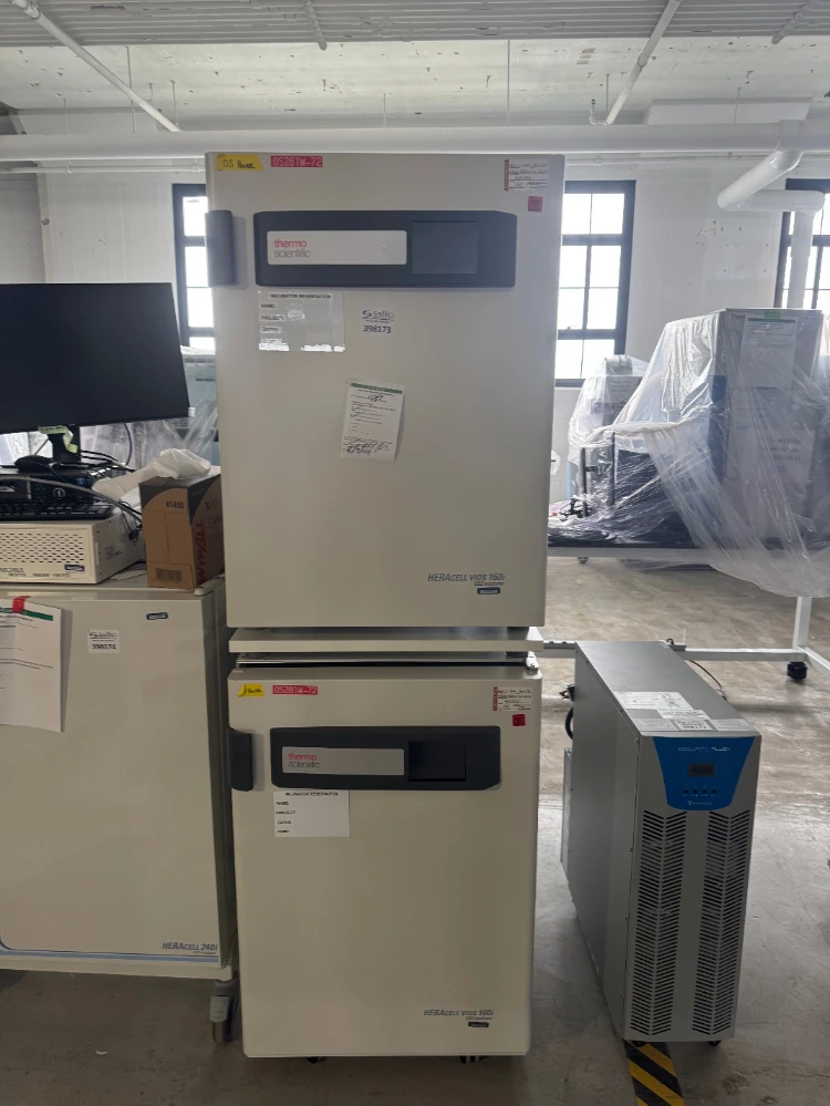 Thermo HERAcell vios 160i Double Stack CO2 Incubator
