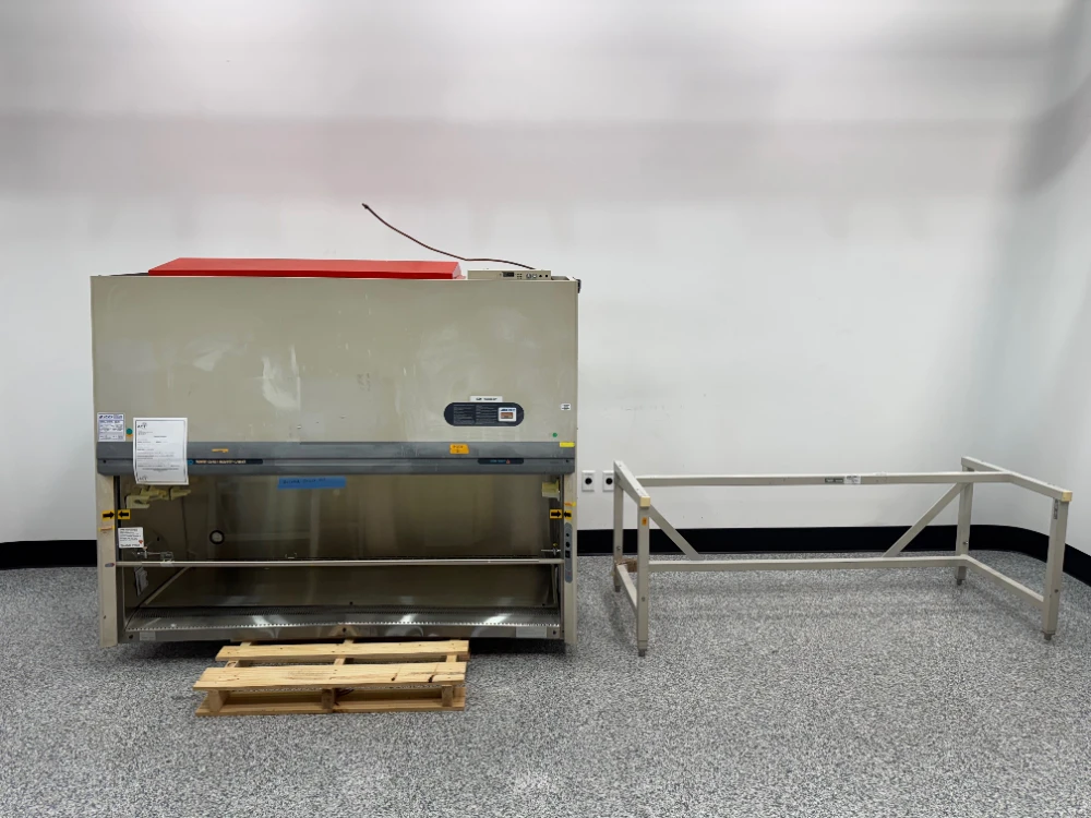 Labconco Purifier Class II 6' BioSafety Cabinet