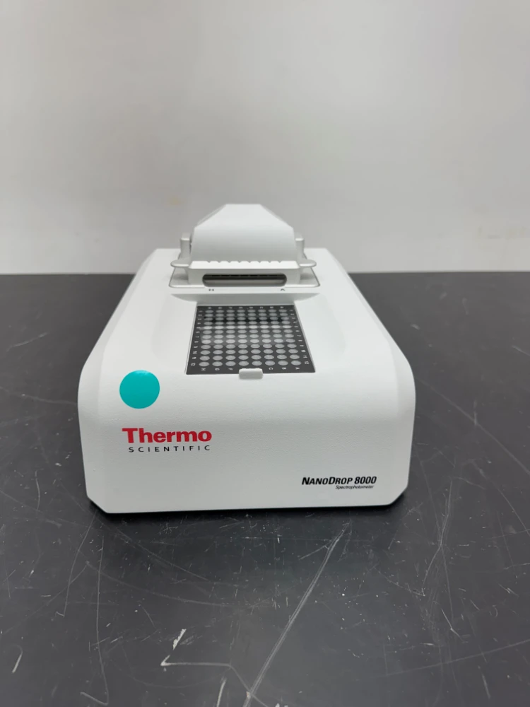 Thermo NanoDrop 8000 UV/VIS Spectrophotometer