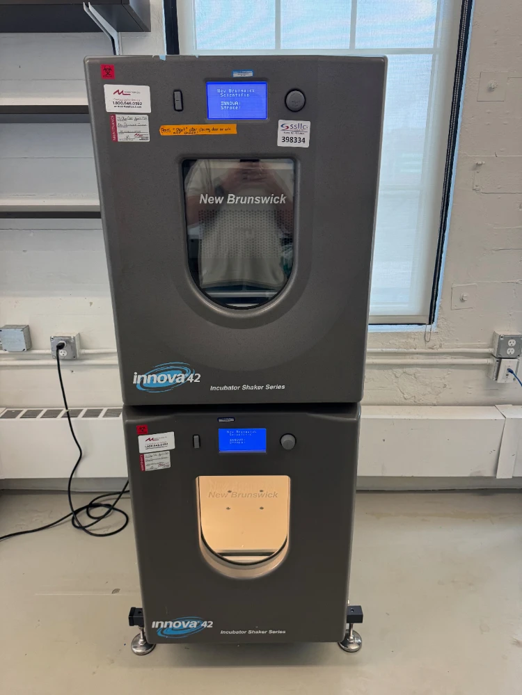 New Brunwick Innova 42 Double Stack Incubator Shaker