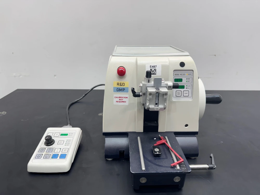 Leica RM 2255 Rotary Microtome