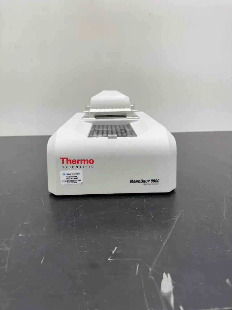 Thermo NanoDrop 8000 UV/VIS Spectrophotometer
