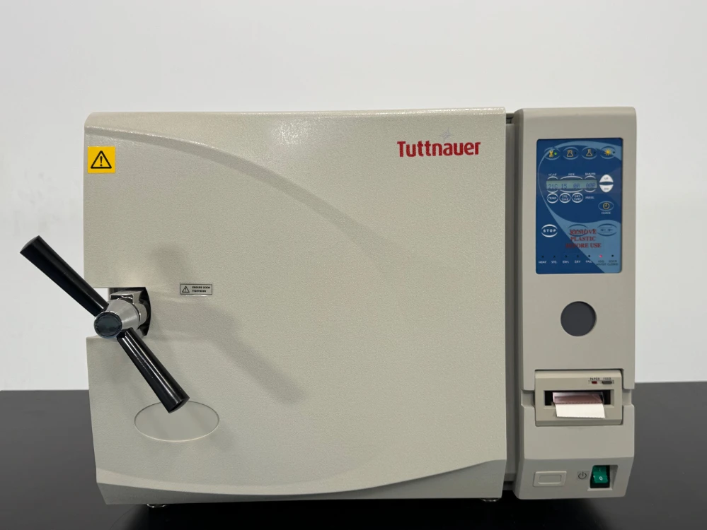 Tuttnauer 3850E-B/L Autoclave