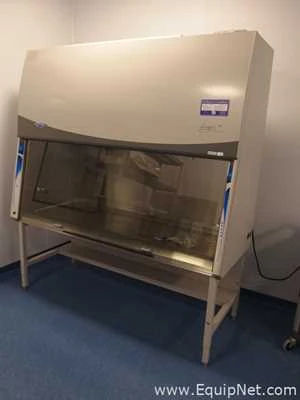 Labconco Corporation Logic Plus Purifier Biological Safety Cabinet