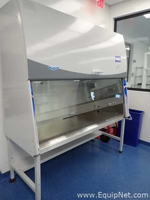 Labconco Corporation Logic Plus Purifier Biological Safety Cabinet