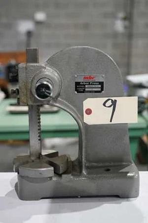 Lot 9 Listing# 1058854 Lot No 9 - MHC Manual Arbor Press