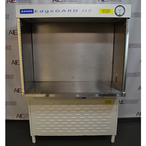 Baker EdgeGard EG4320 Horizontal Laminar Flow Clean Bench