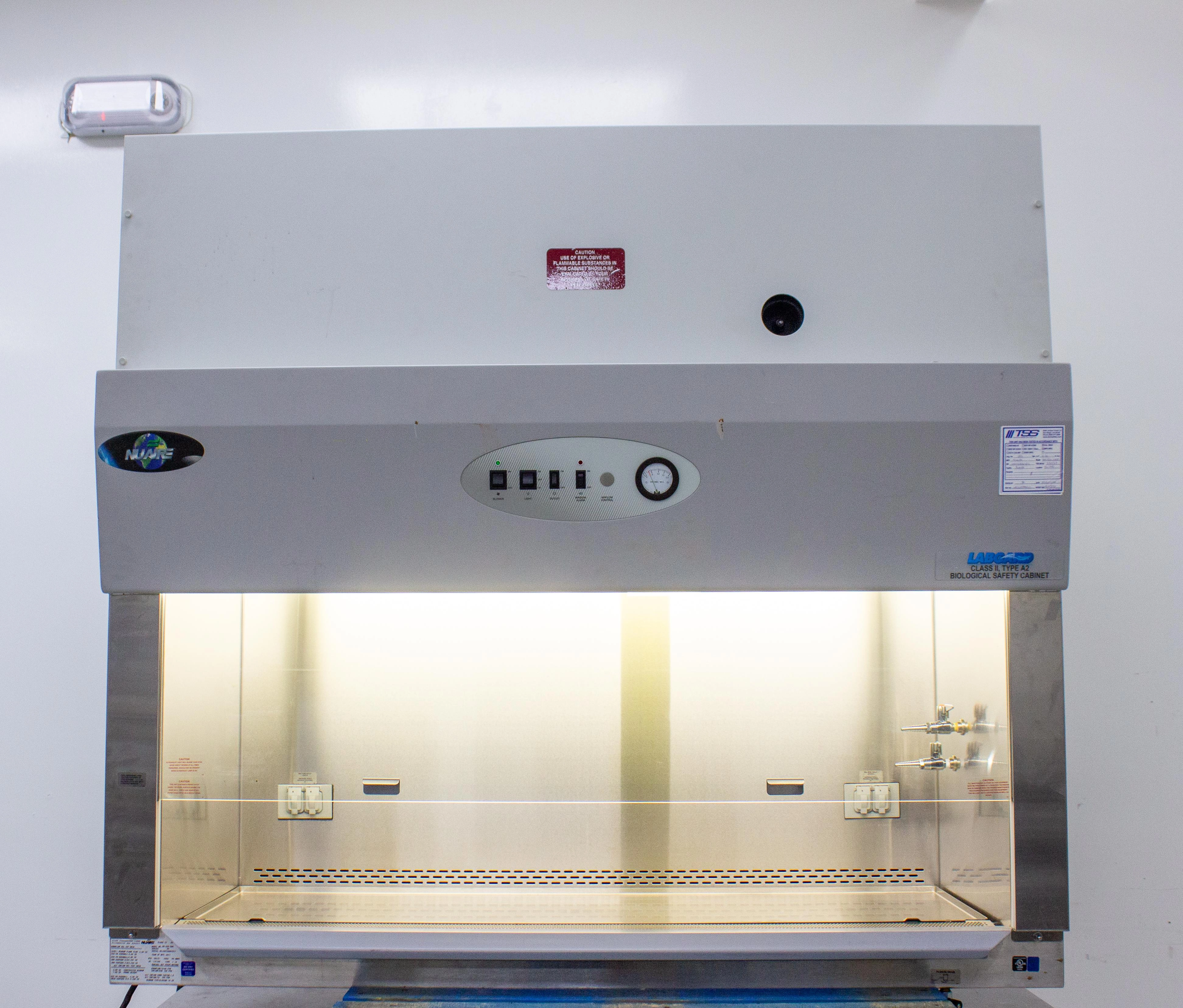 NuAire LabGard Class II Type A2 Biological Safety Cabinet NU-425-500 - 3374306