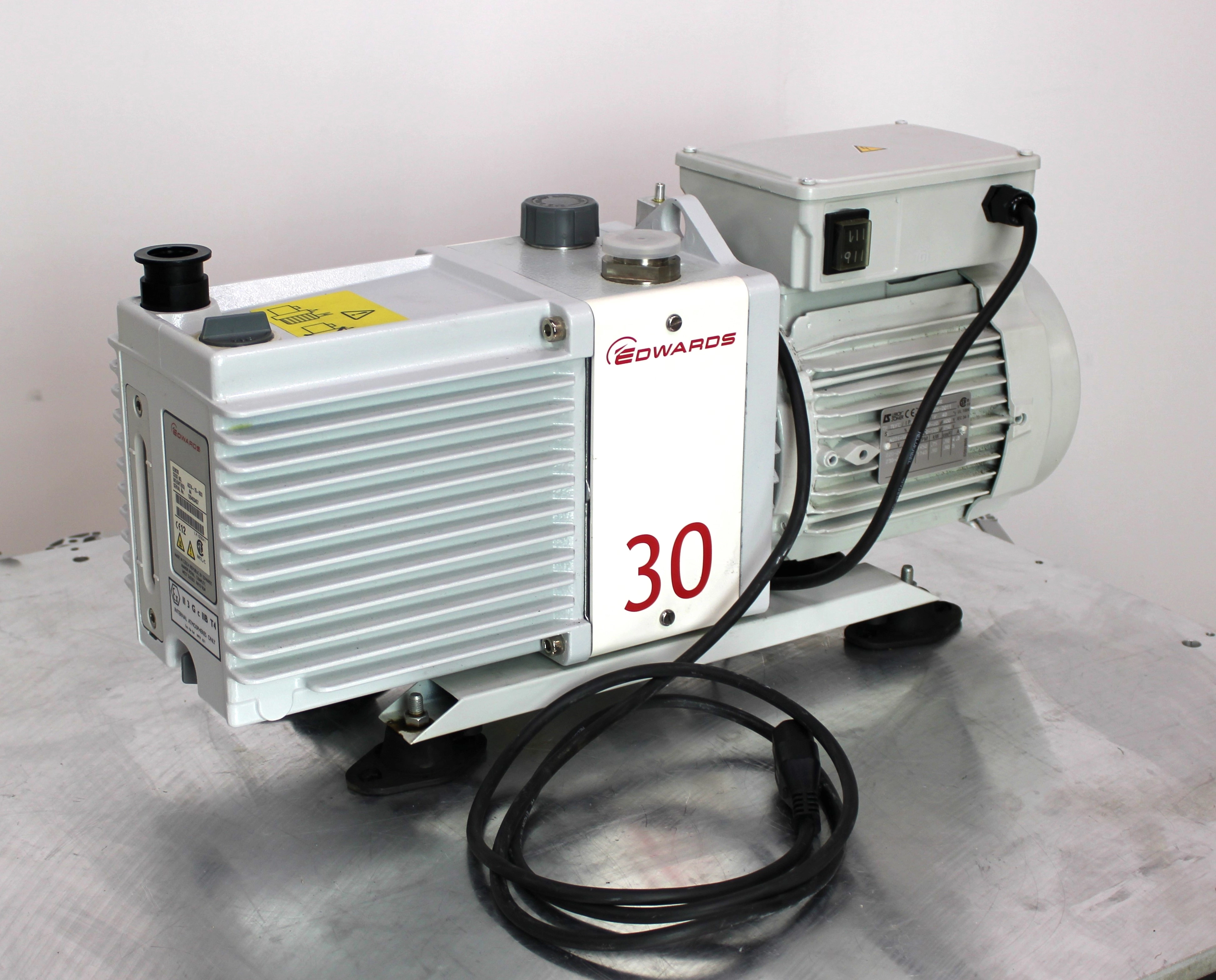 Edwards E2M30 Rotary Vane Vacuum Pump A37415903 - 7001491