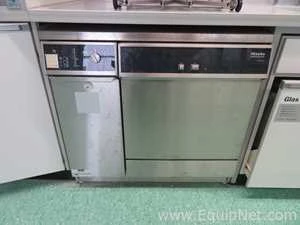 Lot 119 Listing# 878274 Miele G 7883 CD Laboratory Disinfectant Glassware Washer