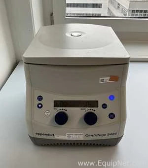 Lot 275 Listing# 952703 Eppendorf 5424 Laboratory Centrifuge