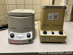 Lot 142 Listing# 952290 Lot of 2 Off Eppendorf 5415 Laboratory Centrifuges 5415 C and 5415 D