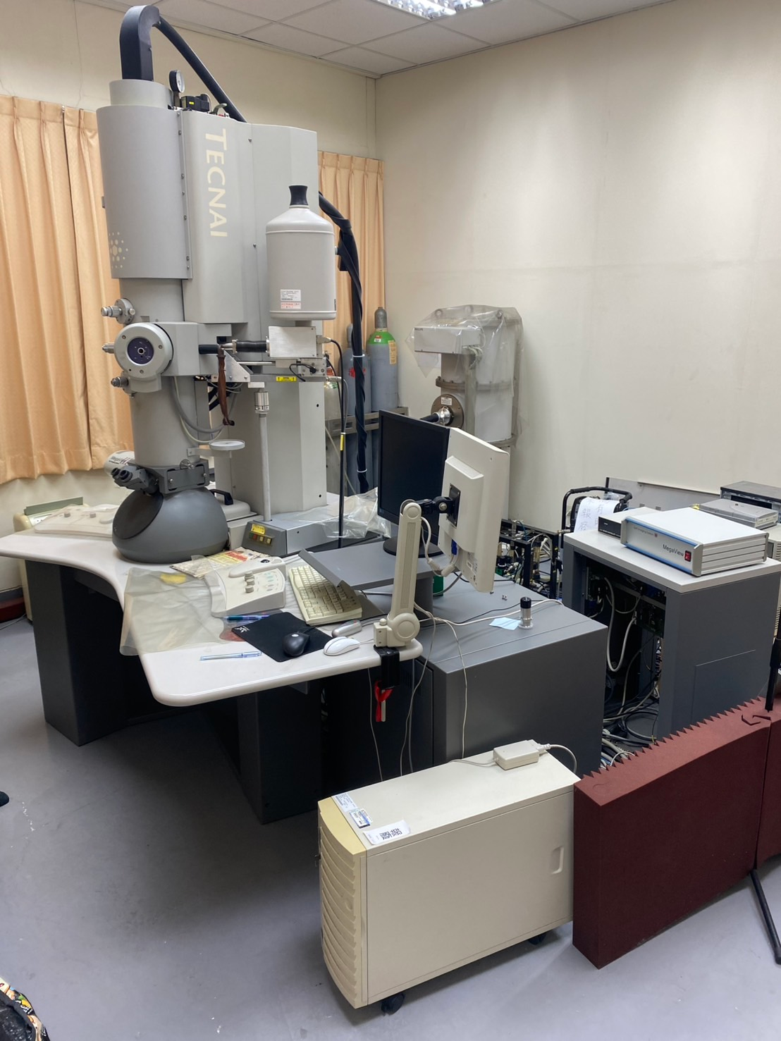 FEI Tecnai G² F20 TEM 200kV FEG – w/ EDAX EDS, CCD Camera, Software, Manuals, Crated in Taiwan