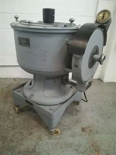 International model BP Centrifugue