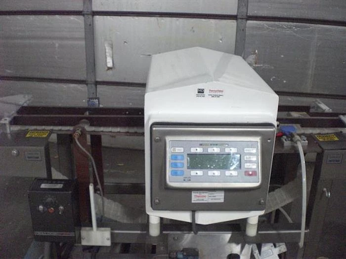 Goring Kerr model DSP 3 metal detector