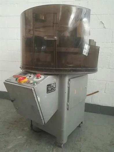 Bausch and Stroebel model FAW500 bottle washer