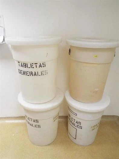 (4) 154 liter Nalgene Tanks with Cover