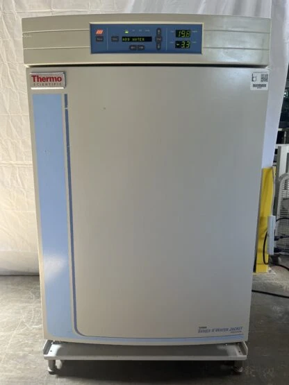Thermo Fisher Scientific 3110 Water Jacketed CO2 Incubator Forma Series II
