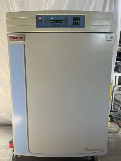Thermo Fisher Scientific 3110 Water-Jacketed CO2 Incubator Forma Series II
