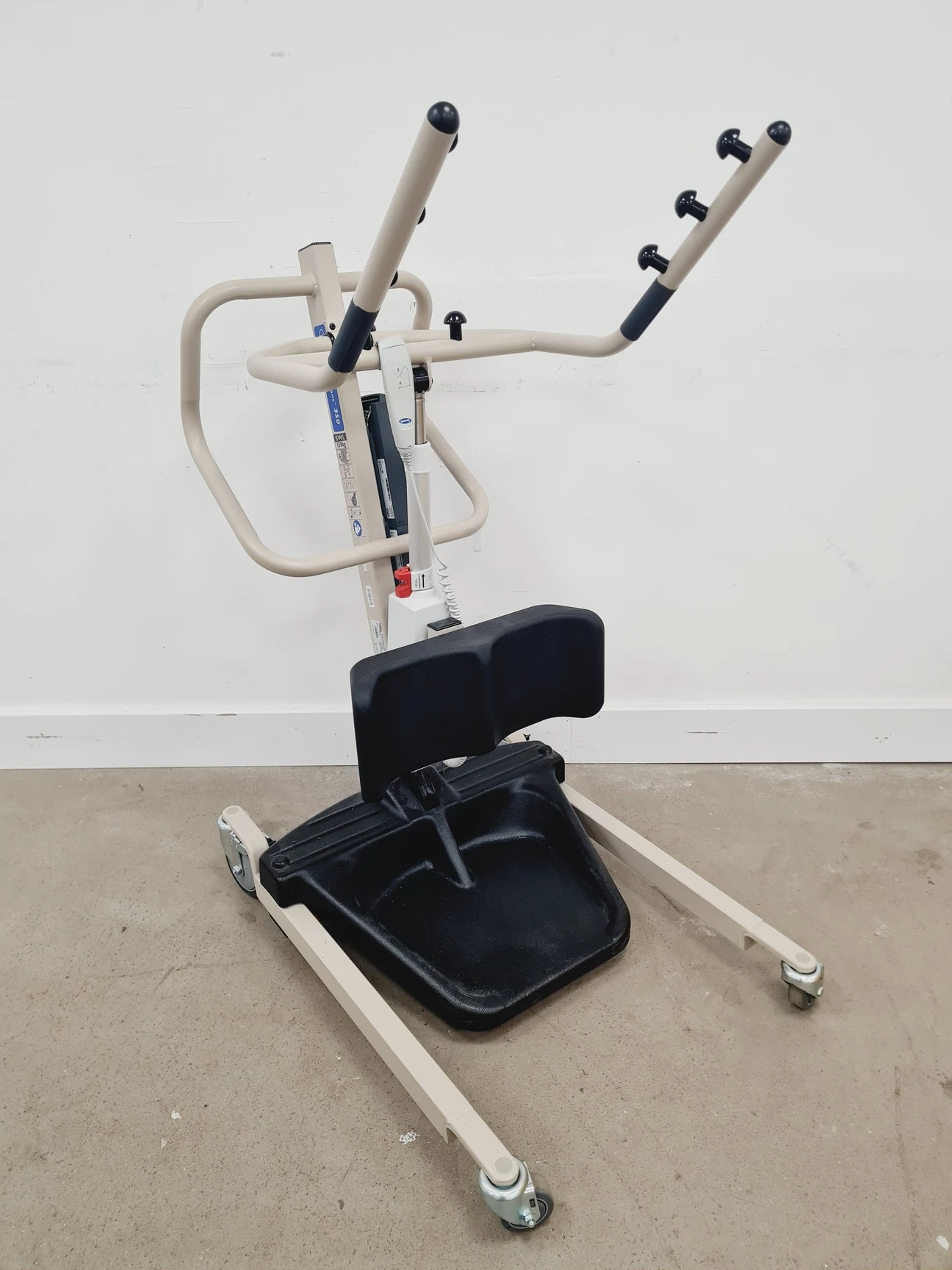 Invacare Reliant 350 Stand Assist Max Capacity 159 kg