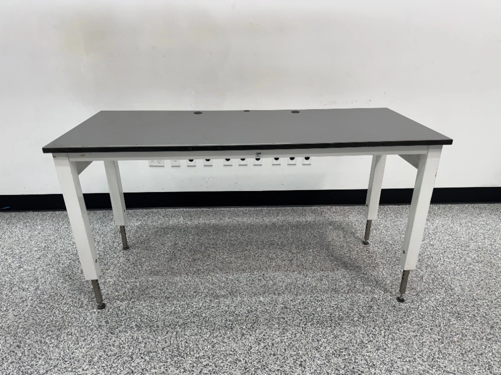 6' Terra Universal Lab Bench