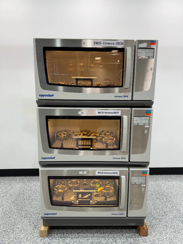 Eppendorf Innova S44i Triple Stack Incubator Shaker