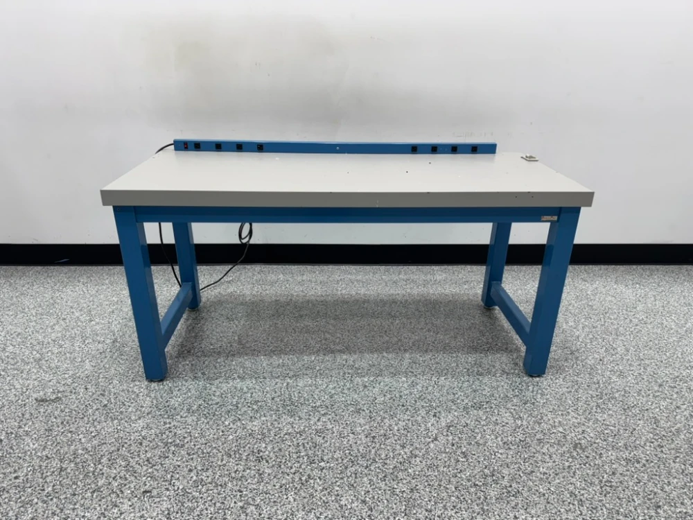 BenchPro 6' Lab Bench