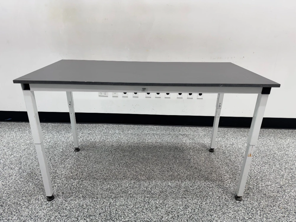 5' Terra Universal Lab Bench