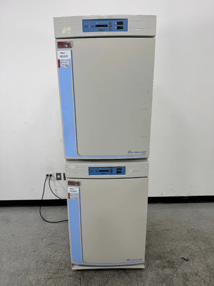 Thermo Forma Series II Water Jacket Doublestack CO2 Incubator