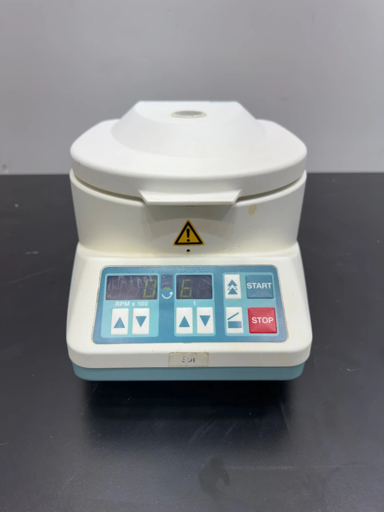 Hettich 2004-01 Centrifuge