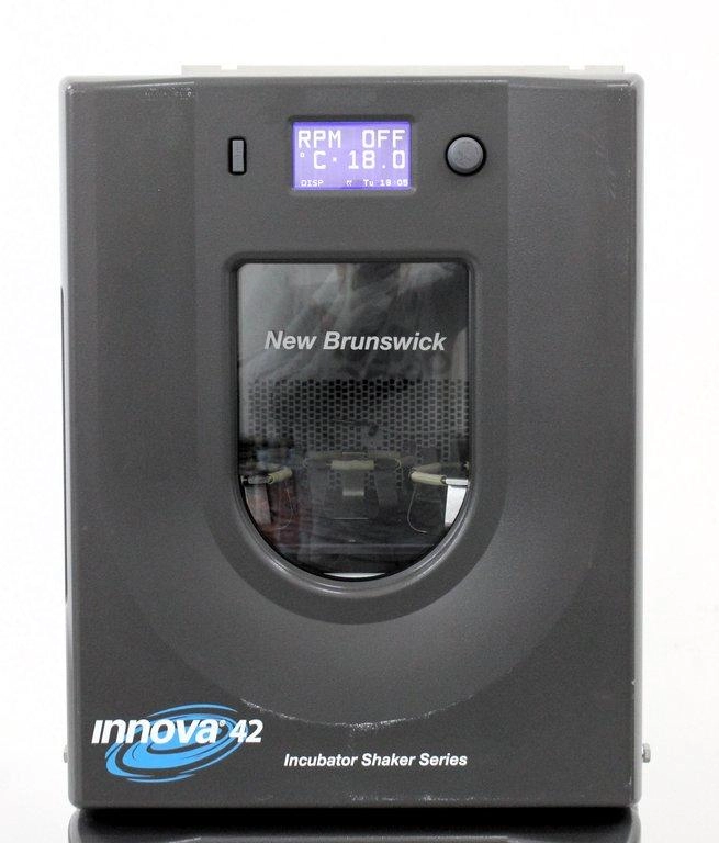 Eppendorf New Brunswick Innova 42R Incubator Shaker - 3320250812