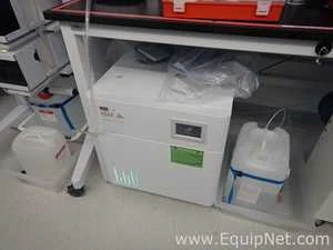 Lot 242 Listing# 1065230 PEAK Scientific Genius XE35 Nitrogen Generator