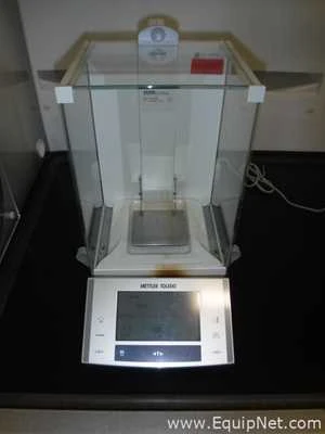 Lot 136 Listing# 868615 Mettler Toledo XS205 Dual Range Balance