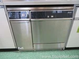 Lot 111 Listing# 878284 Miele G 7883 CD Laboratory Disinfectant Glassware Washer