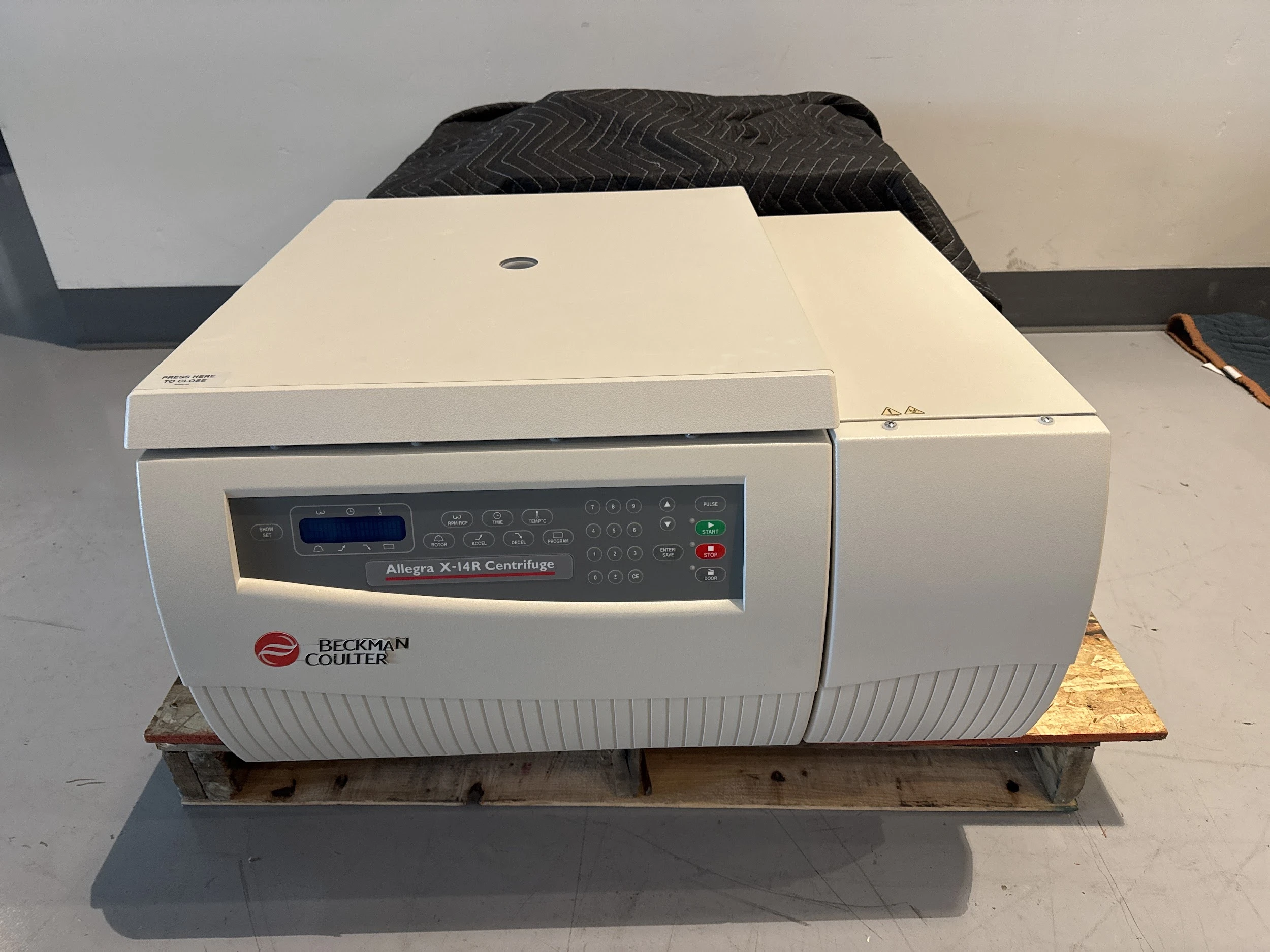 Beckman Coulter X-14R Benchtop Centrifuge - No Rotor - AS IS