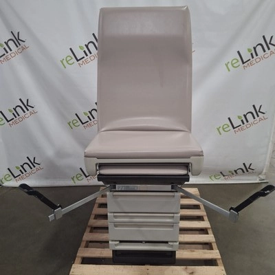Midmark 404 Exam Table