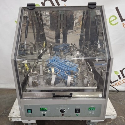 VWR 1570 Incubator