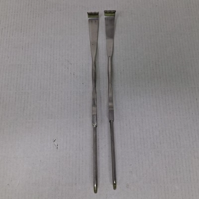 V. Mueller NL1030 Sachs Angled Vein Retractors 9in