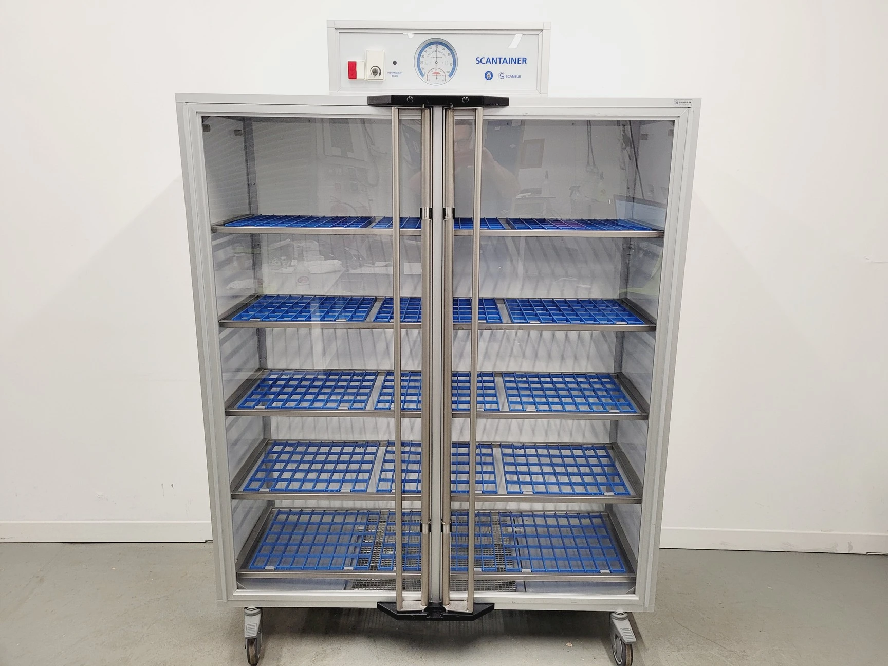 Scanbur Scantainer Cabinet Model 50-SCNT-1-110 Lab Animal Welfare